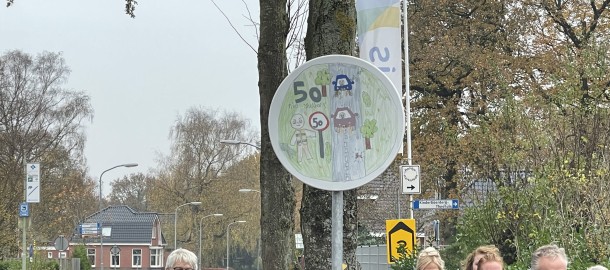 Onthulling verkeersbord Harkstede